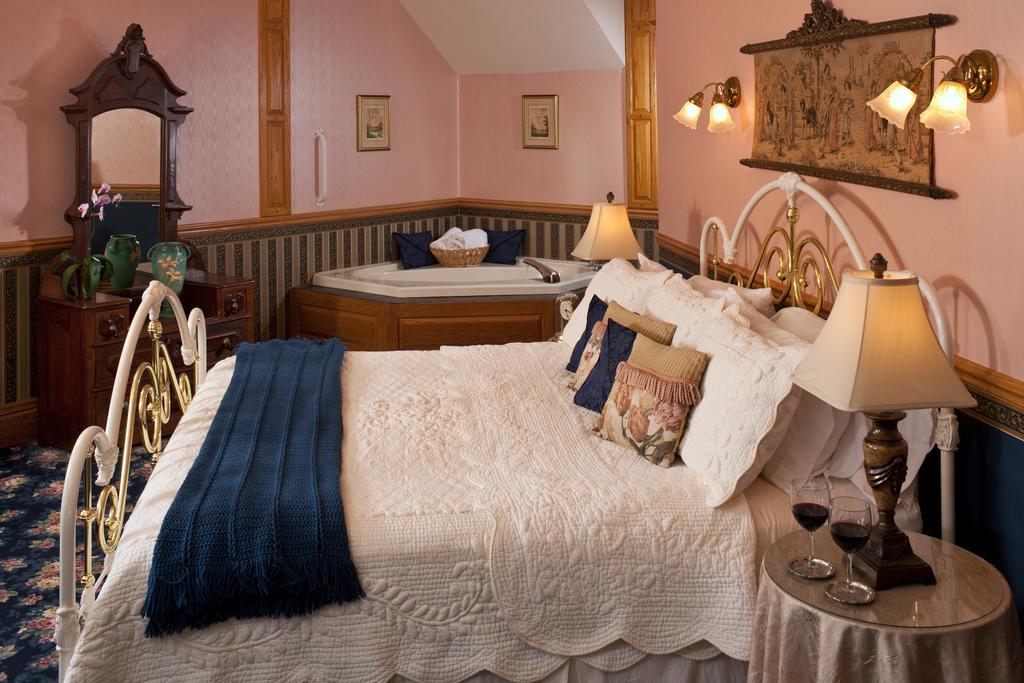 Old Rittenhouse Inn ベイフィールド 部屋 写真