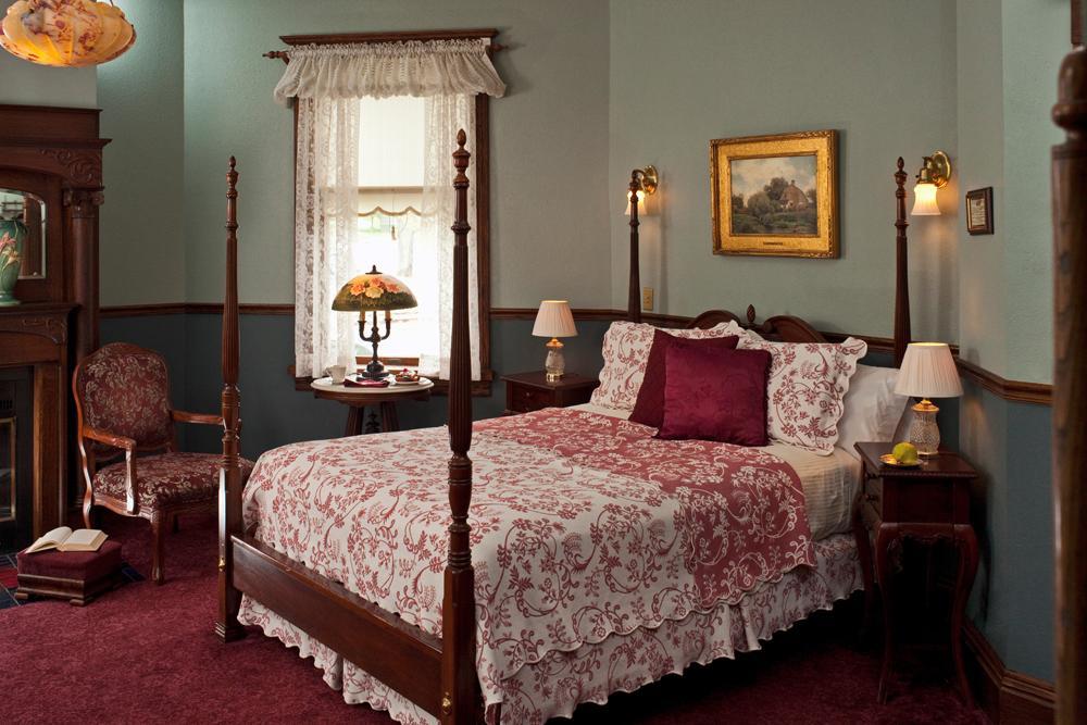 Old Rittenhouse Inn ベイフィールド エクステリア 写真