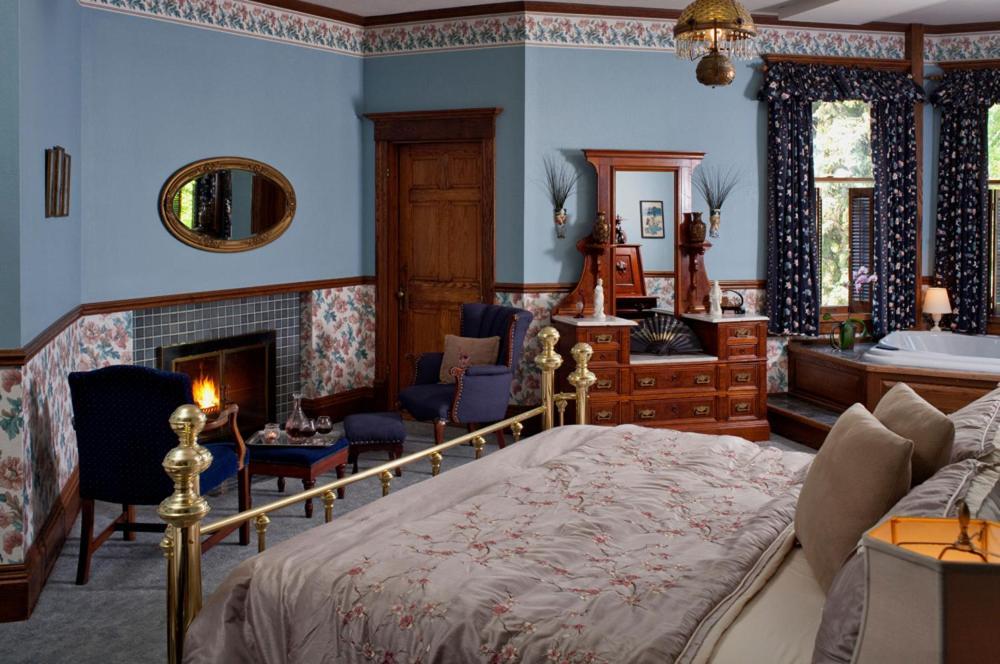 Old Rittenhouse Inn ベイフィールド エクステリア 写真
