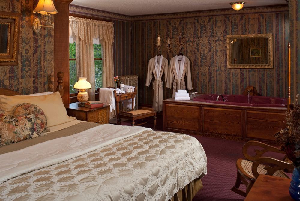 Old Rittenhouse Inn ベイフィールド エクステリア 写真